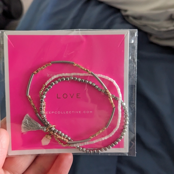 Love Bracelet - Picture 1 of 2